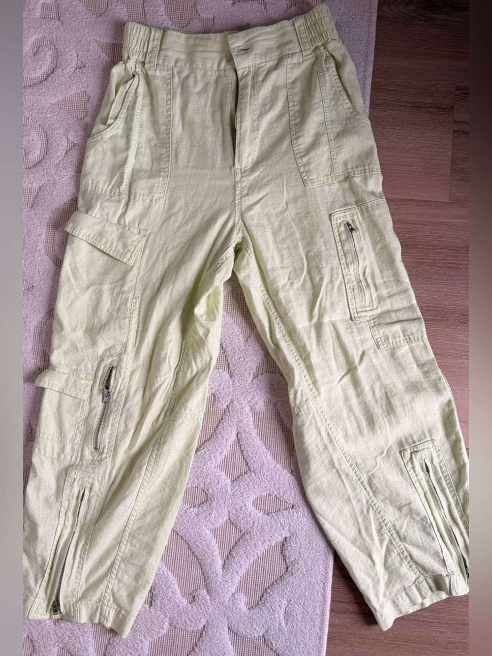 Urban Outfitters Light Green Cargo Pants small